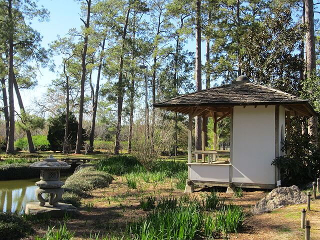 Japanese Garden, Hermann Park / Wikimedia
Link:  https://commons.wikimedia.org/wiki/File:Japanese_Garden_in_Hermann_Park,_Houston.JPG