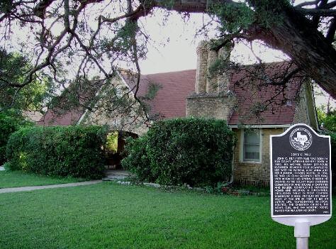 Exterior view of Alla's Historical Bed and Breakfast Inn / Flickr / Allasbandb
Link: https://flickr.com/photos/8300877@N03/2411937161/in/photolist-ar4G3W-9Fo8Jo-9CryDg-4F8NTt-oEC9aw-u2KU7W-5NMi6u-NpNUGc-56nyPc-4EooDb-5DjSnW-5DjYcd-9scifK-5DjSnQ-cPeuCh-4EooEm-4Ej9z4-5DjYc1-5DjYbY-9Lxqeo-9LufV4-24RPyP-cG5CZo-4EooDu-9qnXDJ-4EooK3-4Ej9zR-9LxE4G-4Ej9tR-cPew9s-9LuRSt-5DjYch-4Ej9uK-5DjYc5-6HnUgM-9Ludmn-6HrVGU-5DjSnY-9Lx4kS-cPev8y-4F8NTv-5R6PZp-cPevoQ-4F8NTa-4F8NTp-67TKBw-5DjSnJ
