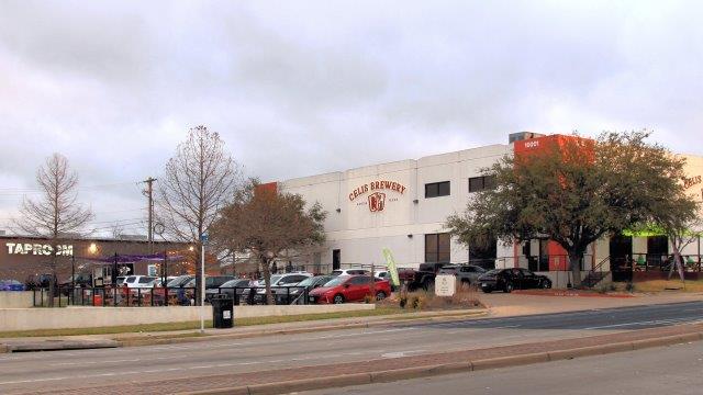 Exterior view of Celis Brewery / Wikimedia / Larry D. Moore
Link: https://commons.wikimedia.org/wiki/File:Celis_Brewey_Austin_Texas_2022.jpg