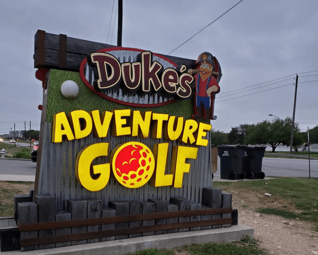 Image of a Signboar in Duke's Adventure Golf / Flickr / The Putting Penguin Hawk
URL: https://flic.kr/p/2o14tzW