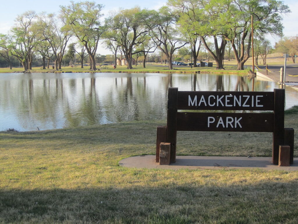 Entrance to Mackenzie Park / Wikipedia / Billy Hathorn
Link: https://en.wikipedia.org/wiki/Lubbock,_Texas#/media/File:Mackenzie_Park,_Lubbock,_TX_IMG_1644.JPG