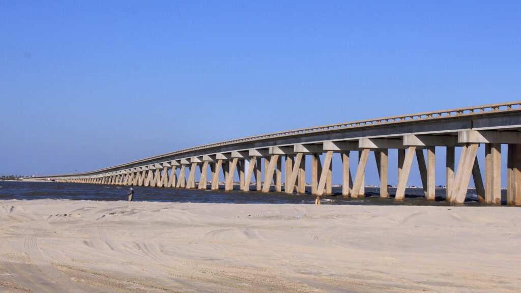 Highway bridge over San Luis Pass/ Flickr/ Roy Luck
Link: https://www.flickr.com/photos/royluck/28033560746