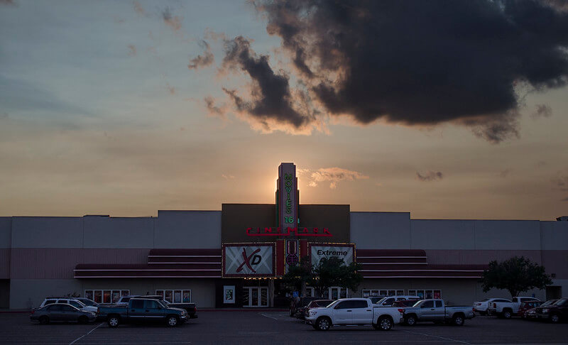 Sunset view of Cinemark Movies 16/ Flickr/ Aaron Travis Peters
Link: https://flic.kr/p/XWoEsL