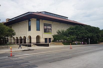 Exterior view of the Blanton Museum of Art / Wikimedia Commons / Michael Barera
Link: https://commons.wikimedia.org/wiki/File:University_of_Texas_at_Austin_August_2019_41_(Jack_S._Blanton_Museum_of_Art).jpg  
