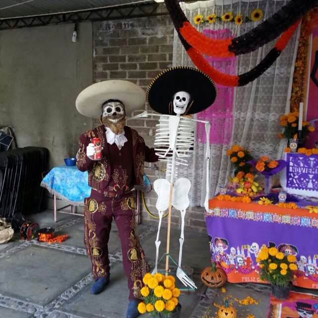 A man dressed in a Charro costume / Wikimedia Commons / Alan Duran

Link: https://commons.wikimedia.org/wiki/File:Charro_con_Charro_de_Inframundo.jpg