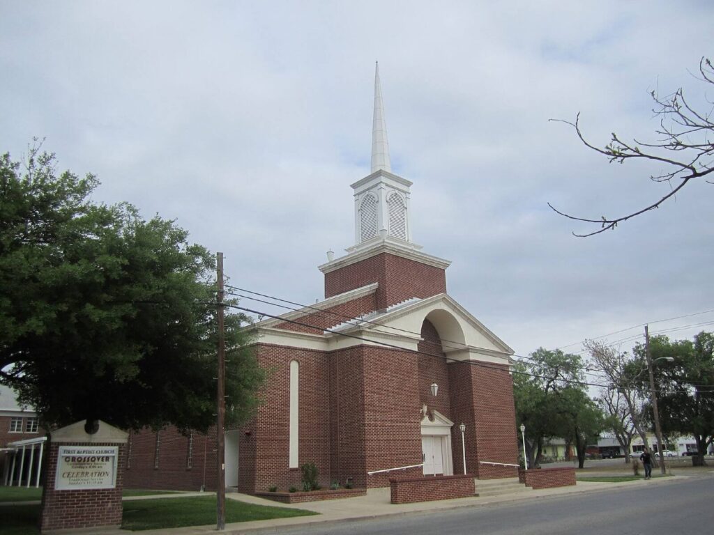 First Baptist Church in Uvalde, Texas / Wikimedia Commons / Billy Hathorn
Link: https://commons.wikimedia.org/w/index.php?search=First+Baptist+Church%2C+Uvalde+&title=Special:MediaSearch&go=Go&type=image