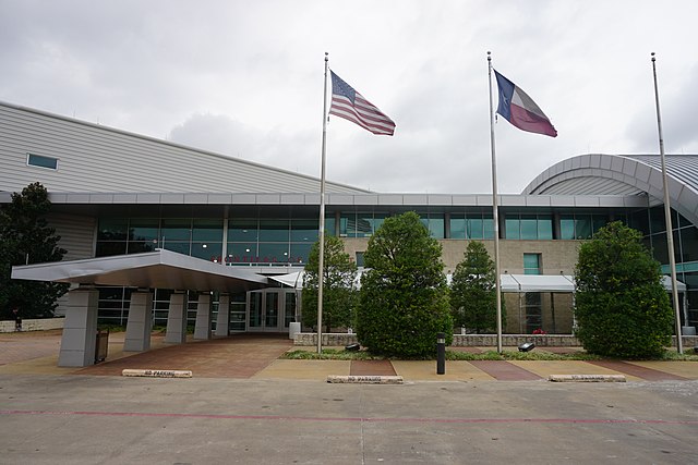 Front entrance of the Frontiers of Flight Museum / Wikimedia Commons / Michael Barera 
Link: https://commons.wikimedia.org/wiki/File:Frontiers_of_Flight_Museum_December_2015_003.jpg#/media/File:Frontiers_of_Flight_Museum_December_2015_003.jpg 
