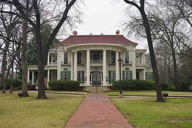 Goodman-LeGrand House and Museum / Wikimedia Commons / Michael Barera 
Link: https://commons.wikimedia.org/wiki/File:Goodman%E2%80%93LeGrand_House_March_2019_03.jpg#/media/File:Goodman–LeGrand_House_March_2019_03.jpg
