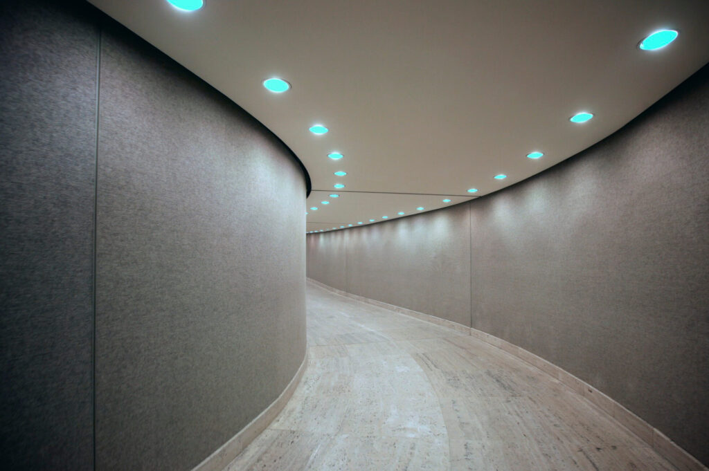 Houston Underground Tunnels / Flickr / Ed Schipul
Links: https://flickr.com/photos/eschipul/3986350250/in/photostream/