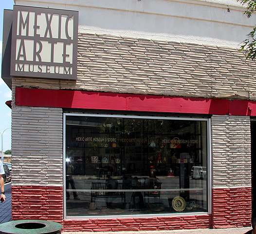 Front view of the Mexic Arte Museum / Wikipedia / Larry D. Moore
Link: https://en.wikipedia.org/wiki/Mexic-Arte_Museum#/media/File:Mexic_arte_storefront_2012.jpg