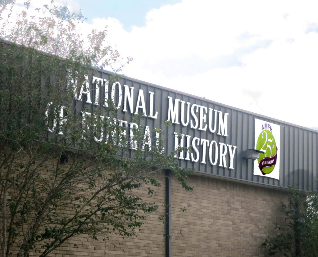 Exterior view of the National Museum of Funeral History / Wikimedia Commons / Jim Evans
Link: https://commons.wikimedia.org/wiki/File:National_Museum_of_Funeral_History.jpg