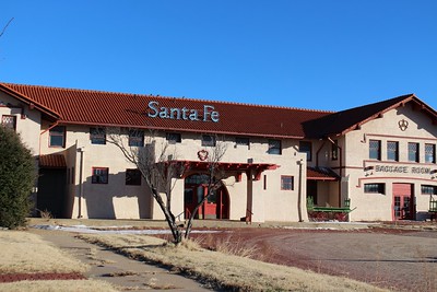 Santa Fe Depot / Flickr / cmh2315fl

Link: https://flickr.com/photos/cmhpictures/32589749776/in/photolist-RDQYGy-RDQZcw-RDQXWL-2mZCCMS-owfE17/