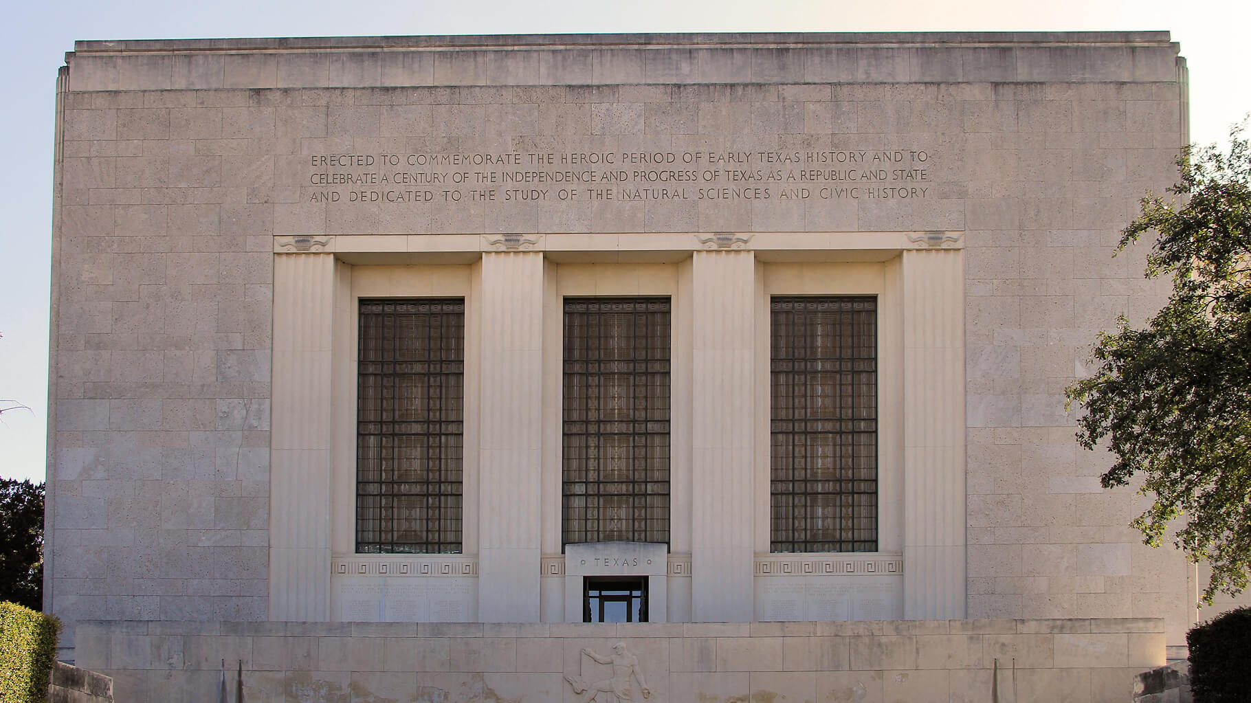 Exterior view of Texas Memorial Museum / Wikimedia Commons / Larry D. Moore
Link: https://commons.wikimedia.org/wiki/File:Texas_memorial_museum_west_elevation.jpg