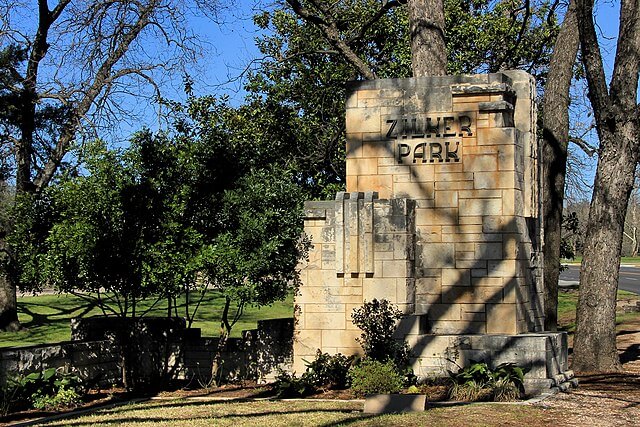 East Entrance of Zilker Metropolitan Park / Wikipedia / Larry D. Moore

Link: https://upload.wikimedia.org/wikipedia/commons/thumb/7/79/Zilker_park_entry_portal_2014.jpg/640px-Zilker_park_entry_portal_2014.jpg