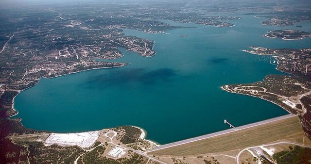 Aerial view of Canyon Lake Cabin / Wikipedia / U.S. Army Corps of Engineers
Link: https://en.wikipedia.org/wiki/File:USACE_Canyon_Lake_and_Dam_Texas.jpg