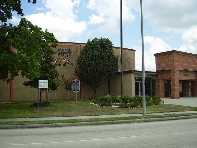 George Washington Carver High School / Wikimedia  Commons

Link: https://commons.wikimedia.org/w/index.php?search=Carver+Magnet+High+School&title=Special:MediaSearch&go=Go&type=image