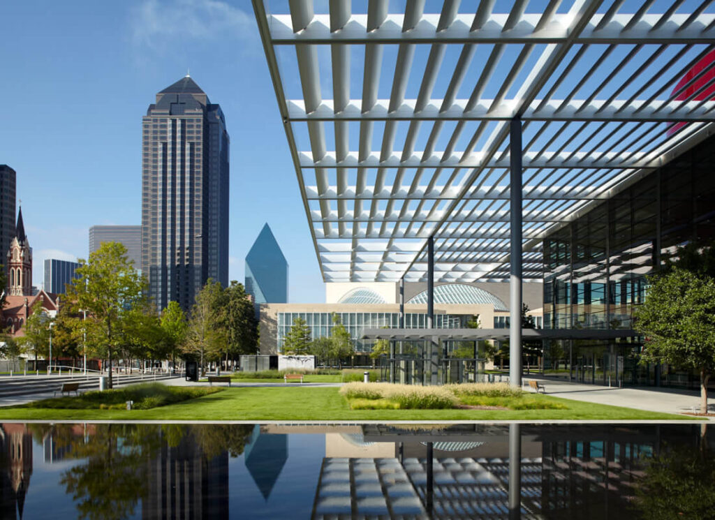 Winspear opera house in Dallas Arts District/ Wikipedia
https://en.wikipedia.org/wiki/File:Downtown_Dallas_Arts_District.jpg