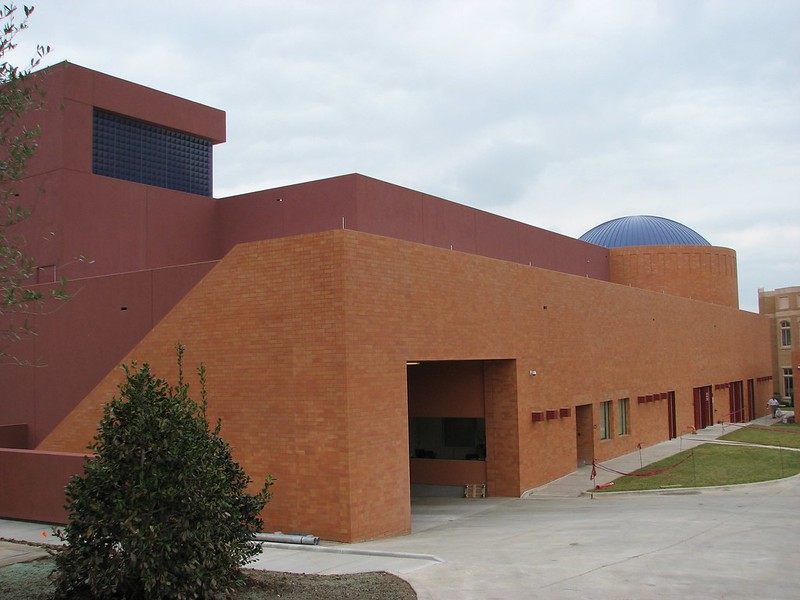  Noble Planetarium at The Fort Worth Museum Of Science And History / Flickr / QUesterMark
Link:
https://www.flickr.com/photos/0ccam/4369026477/in/photolist-7E5pmH-7E9e6j-7hroRh-217Dzv9-eM1xDd-2ooHp82-eM1xH1-217DzVC-D6u4zm-7Tx3yN-a8xEGt-bpd2fq-cJygTq-7E5nJz-7E5oLk-7sViaY-7sVhkq-e8bc63-7sRnmc-bBShVv-cJyqTj-dwpArz-85Bycq-7SogM2-oi2Lvk-9ujbSA-aQWAPR-oi2NTu-a8cBuB-aQWB7v-aQWAYz-adn4g6-bn2Rde-bjP9Uv-7crUQw-rYnJRA-7cJjT1-7cErBD-7cErke-7cEr2P-7cJksL-7cJkpJ-rWcDhq-rWdDw1-rFWydL-oi8jSX-7crULy-rWd6Nm-rFVuqN-7sRmgX