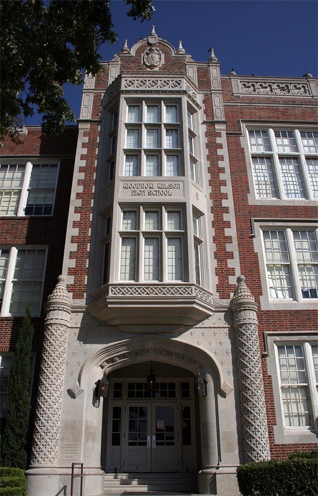 Woodrow Wilson High School in Dallas / Wikimedia Commons

Link: https://commons.wikimedia.org/w/index.php?search=woodrow+High+School&title=Special:MediaSearch&go=Go&type=image