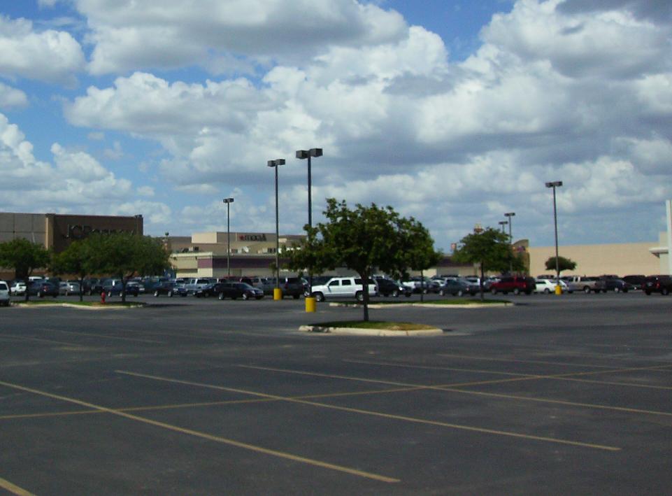 East Wing of South Park Mall
Wikimedia
Link: https://upload.wikimedia.org/wikipedia/commons/thumb/7/71/South_Park_Mall_SA.jpg/800px-South_Park_Mall_SA.jpg