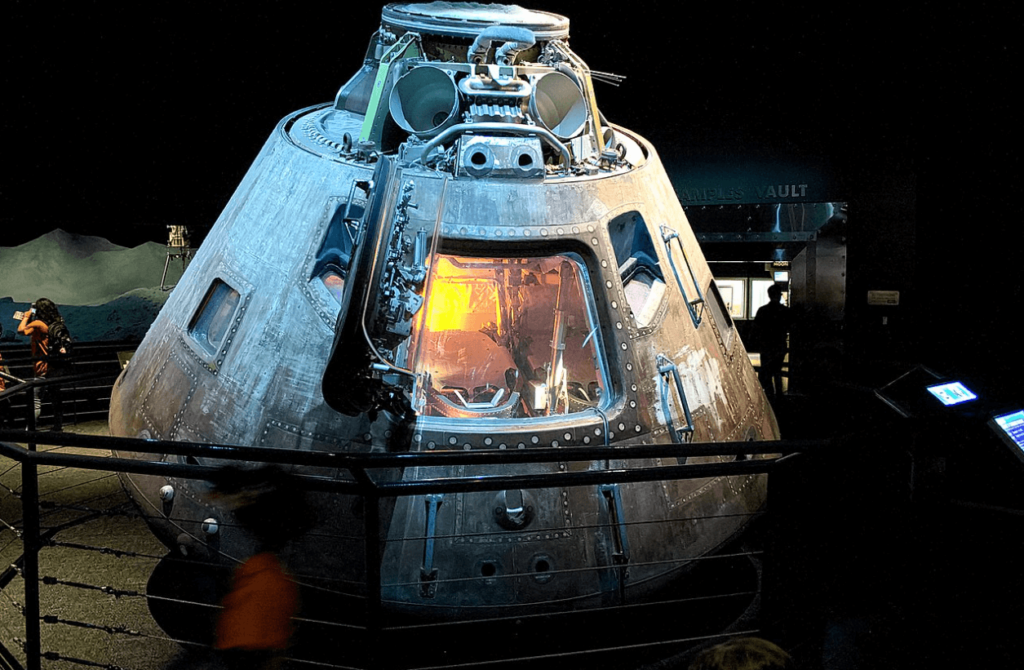Picture of an exhibit in Space Center Houston / Wikipedia / OptoMechEngineer

Link: https://en.wikipedia.org/wiki/Space_Center_Houston#/media/File:Apollo_17_CM_Houston.jpg