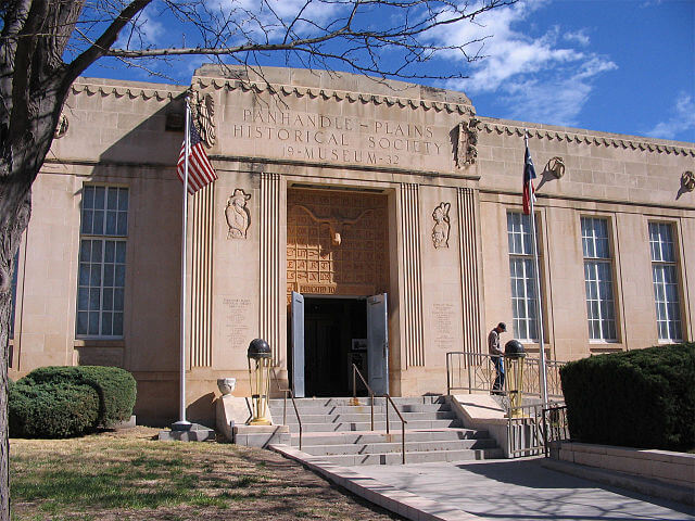 Front view of Panhandle-Plains Historical Museum / Wikipedia / Who What Where Nguyen Why / 
Link: https://en.wikipedia.org/wiki/Panhandle%E2%80%93Plains_Historical_Museum#/media/File:Panhandle-Plains_Historical_Museum_in_Canyon_Texas_USA.jpg